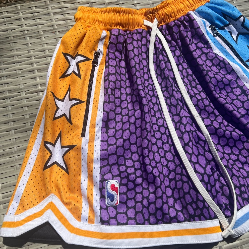 Colorful Star Pattern Basketball Shorts Size Small - Picture 4 of 10